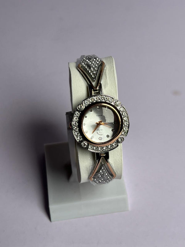 💖 Elegant Ladies Watch – Timeless Beauty, Modern Grace
